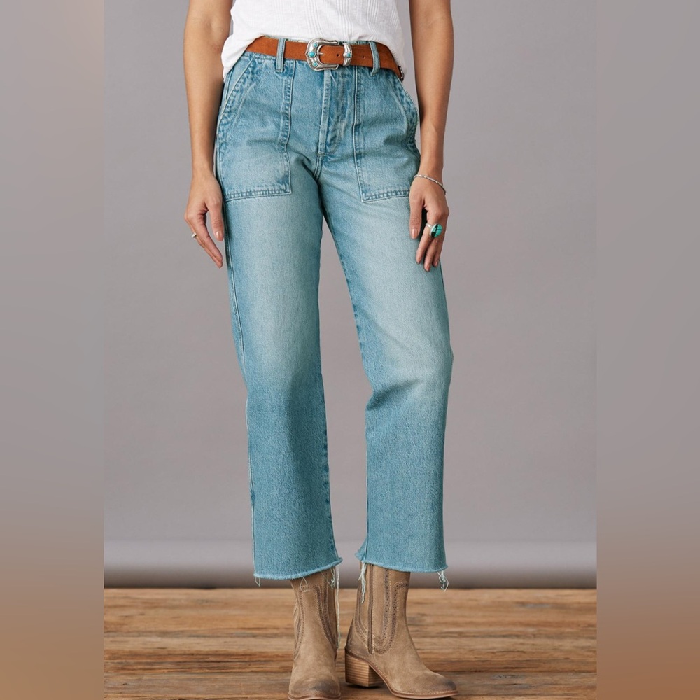 Black Orchid “Ashley patch pocket jeans”. New with tags from Sundance.